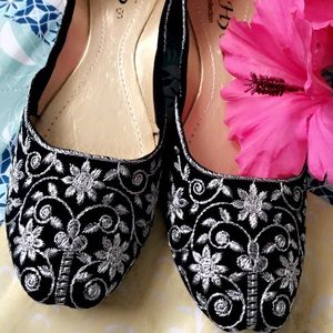 Khussa slippers for special occasion